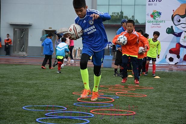 亚足联草根足球节 江西启动“我爱足球”民间争霸赛